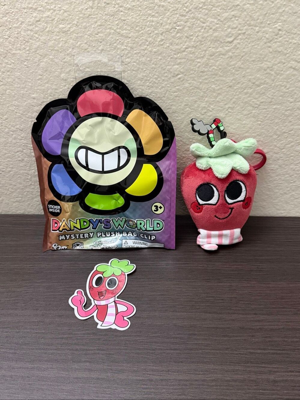 CultureFly Dandy's World Blind Bag Plush Bag Clip Keychain - Sprout